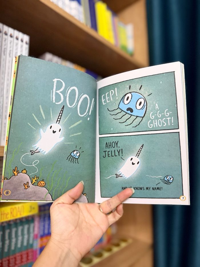 A Super Scary Narwhalloween! Narwhal and Jelly