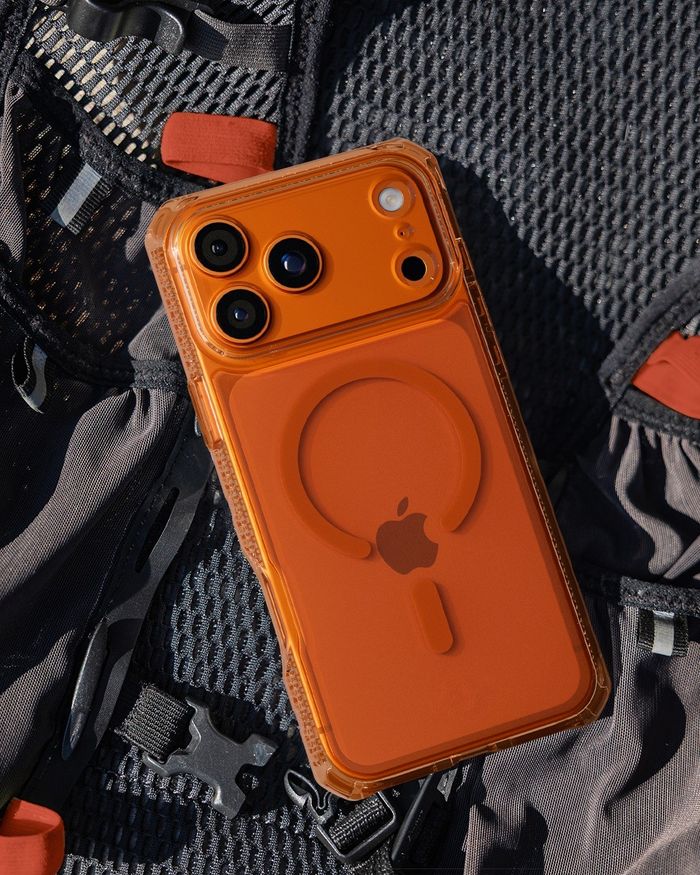 17 Pro Max  Supreme Clear