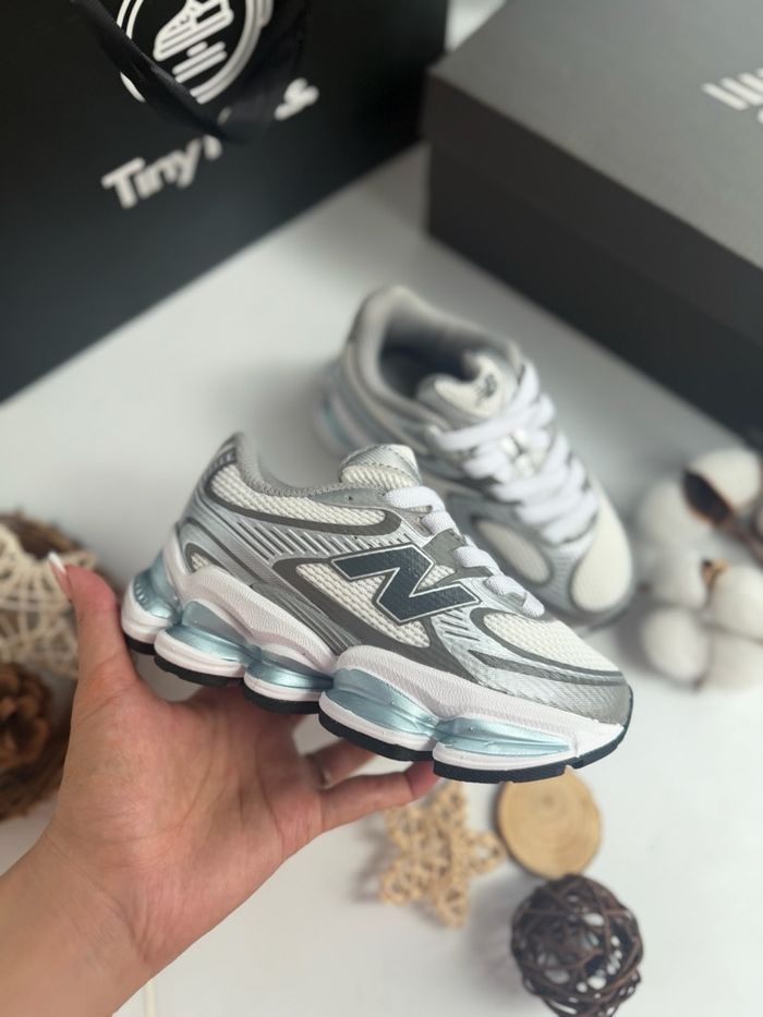 New Balance 2000 Navy Blue