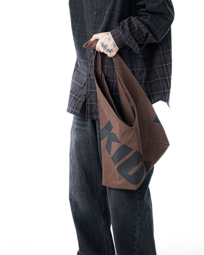 https://cdn.zochil.shop/0aa4a8b6-eb02-4f2e-910a-4f4d138a0515_t700.jpg