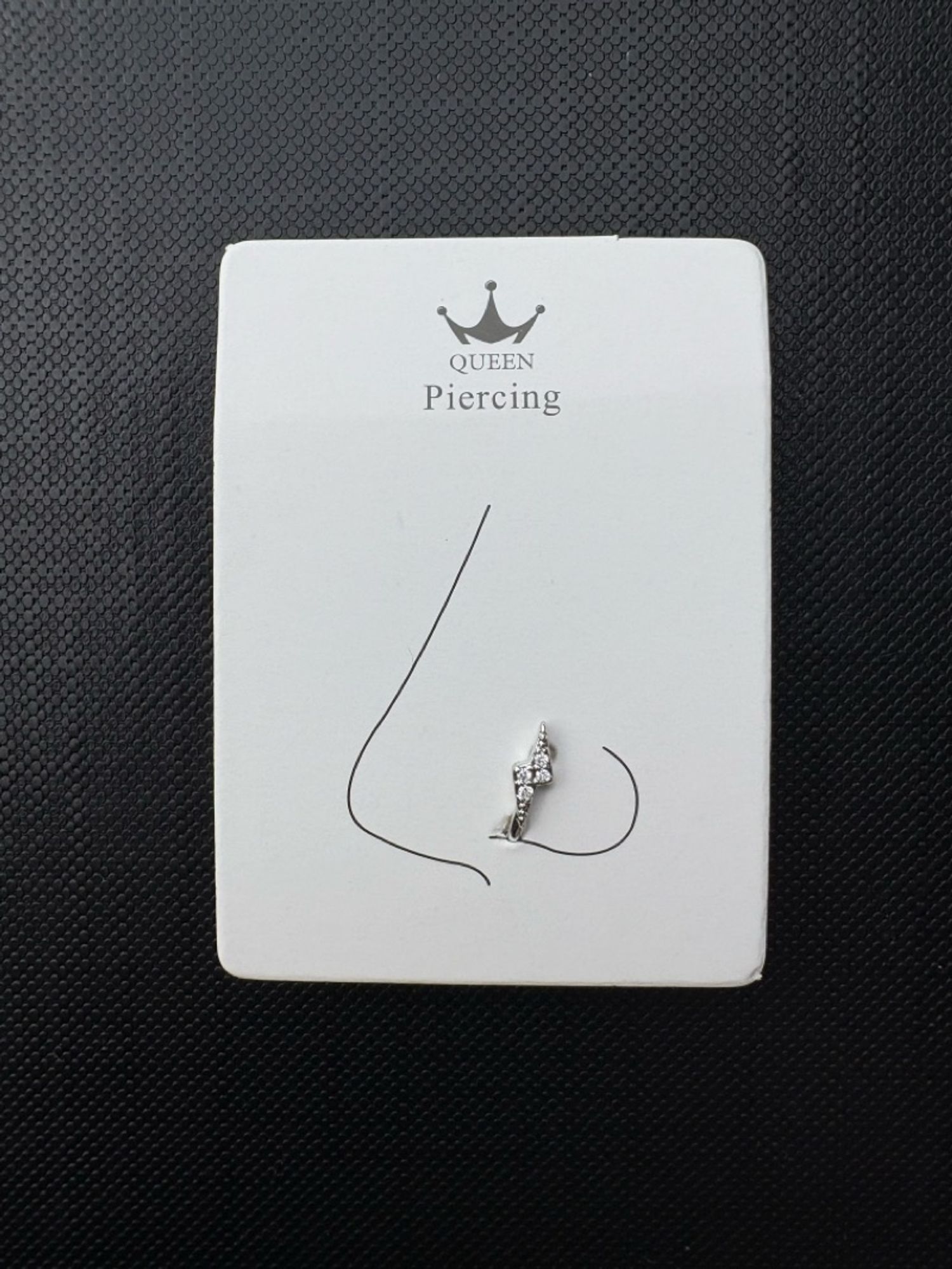 Хамрын хавчдаг ээмэг