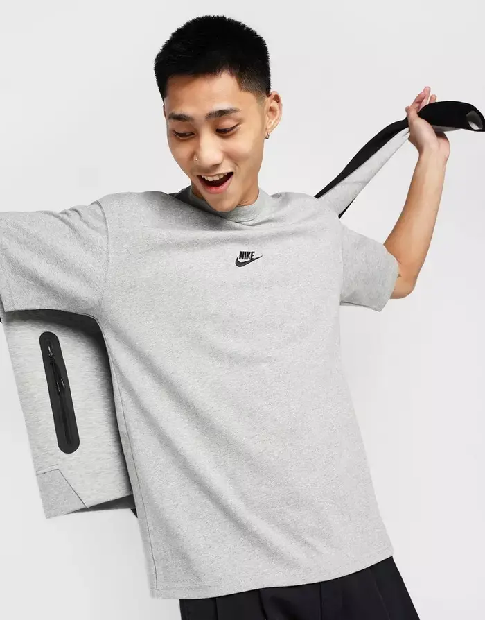 NIKE TEE