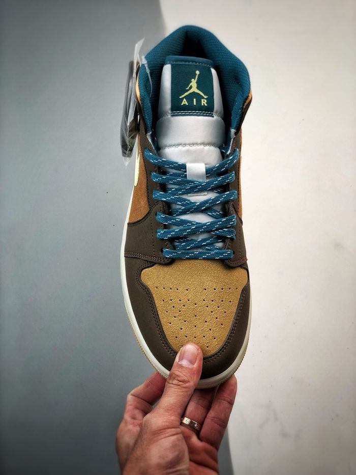 Air Jordan 1 Mid SE “Cacao Wow”