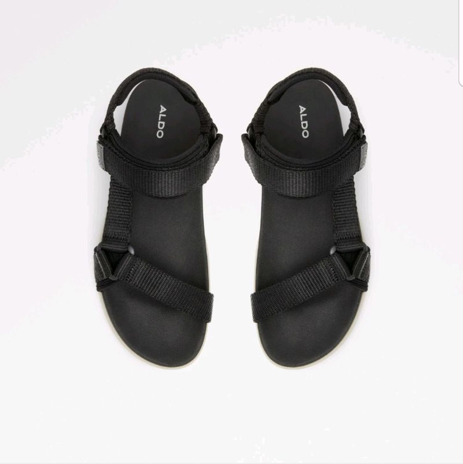 https://cdn.zochil.shop/0c150b27-7180-4d49-97eb-661813f47756_t1500.jpg