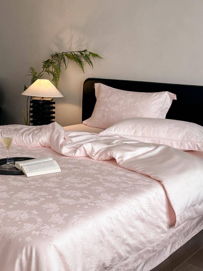 Бэлэгний хайрцагтай тансаг зөөлөн сатин даавуун материалтай 4 хос