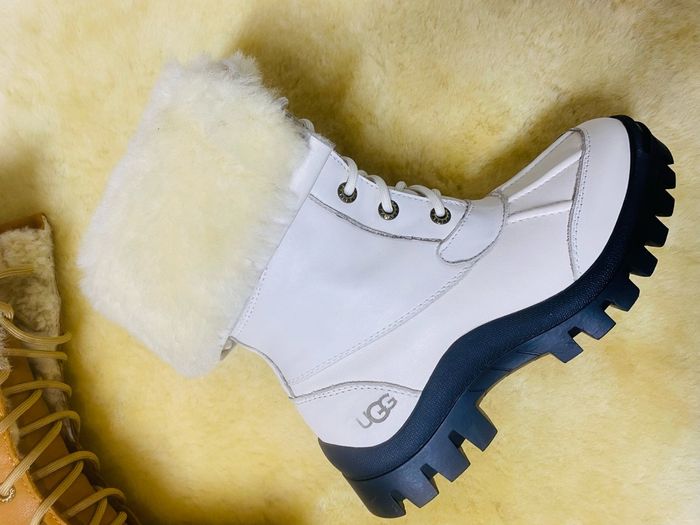 Эмэгтэй өвлийн гутал