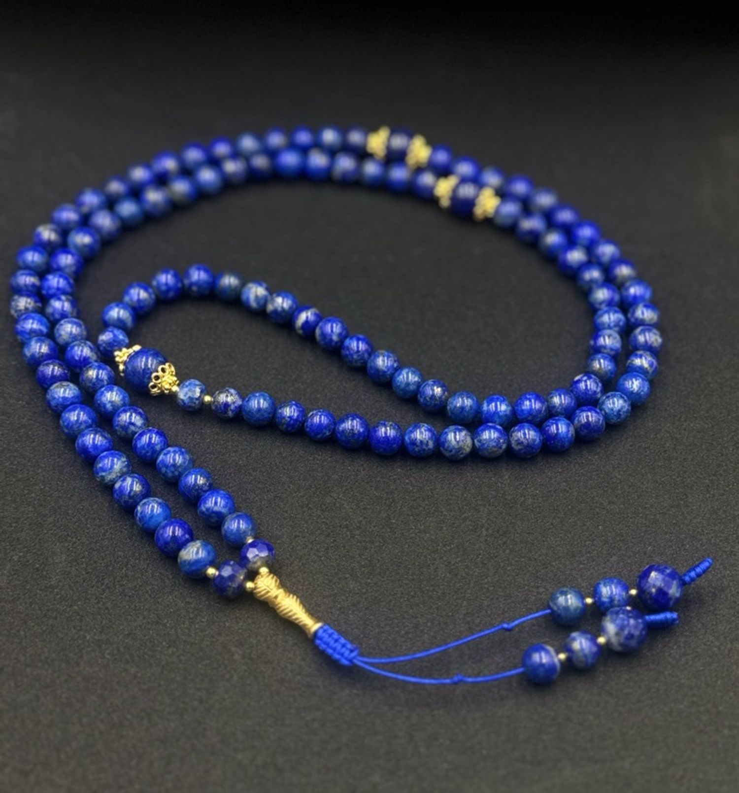 Natural lapis lazuli erkhi