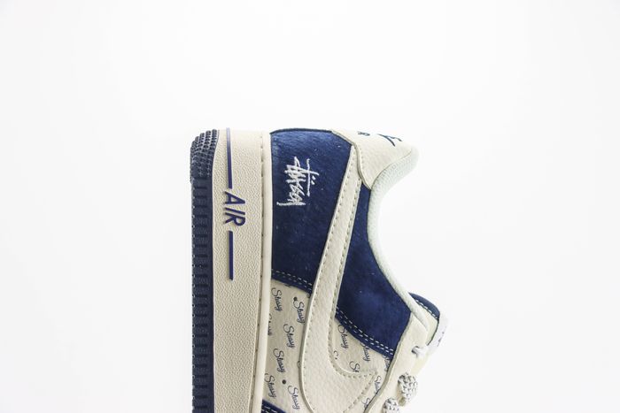 Nike Air Force 1 Low x Stussy 47