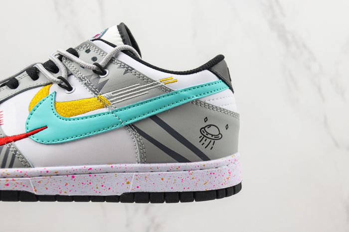 Nike SB Dunk Low Multi-Swoosh Gray