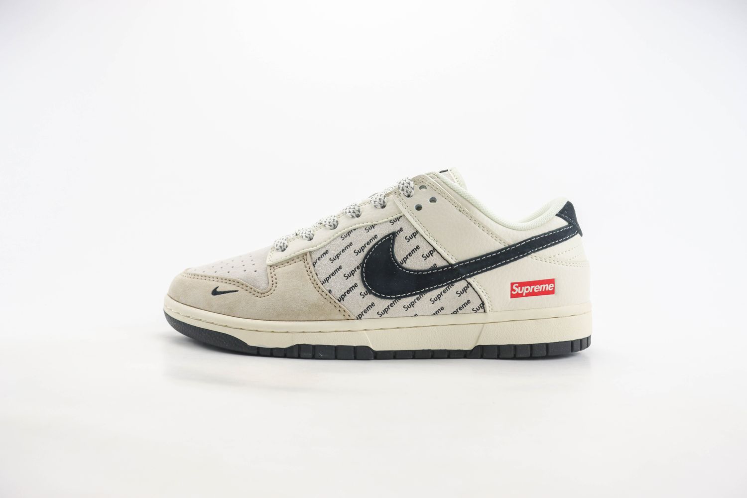 Nike SB Dunk Low x supreme 36 