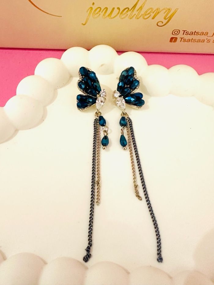 Унждаг ээмэг