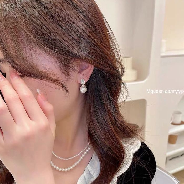 Гоёлын ээмэг  