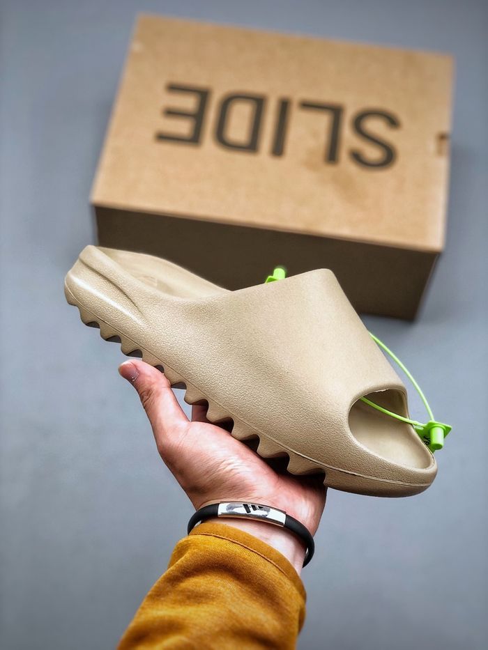 Kanye West x Adidas Yeezy Slide "Onyx"