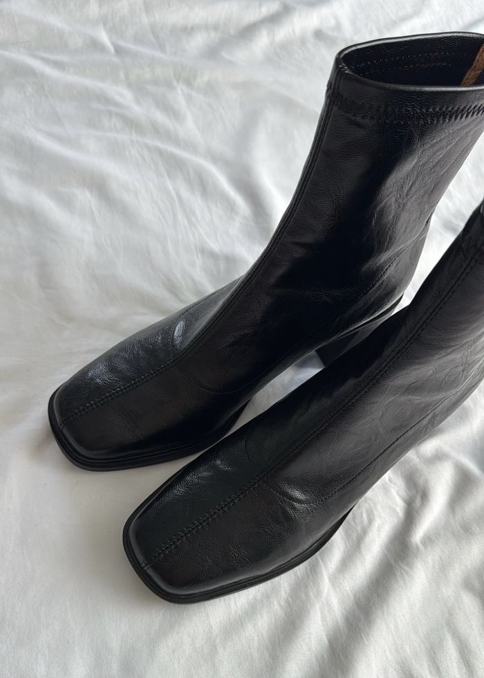 Retro Black Boots