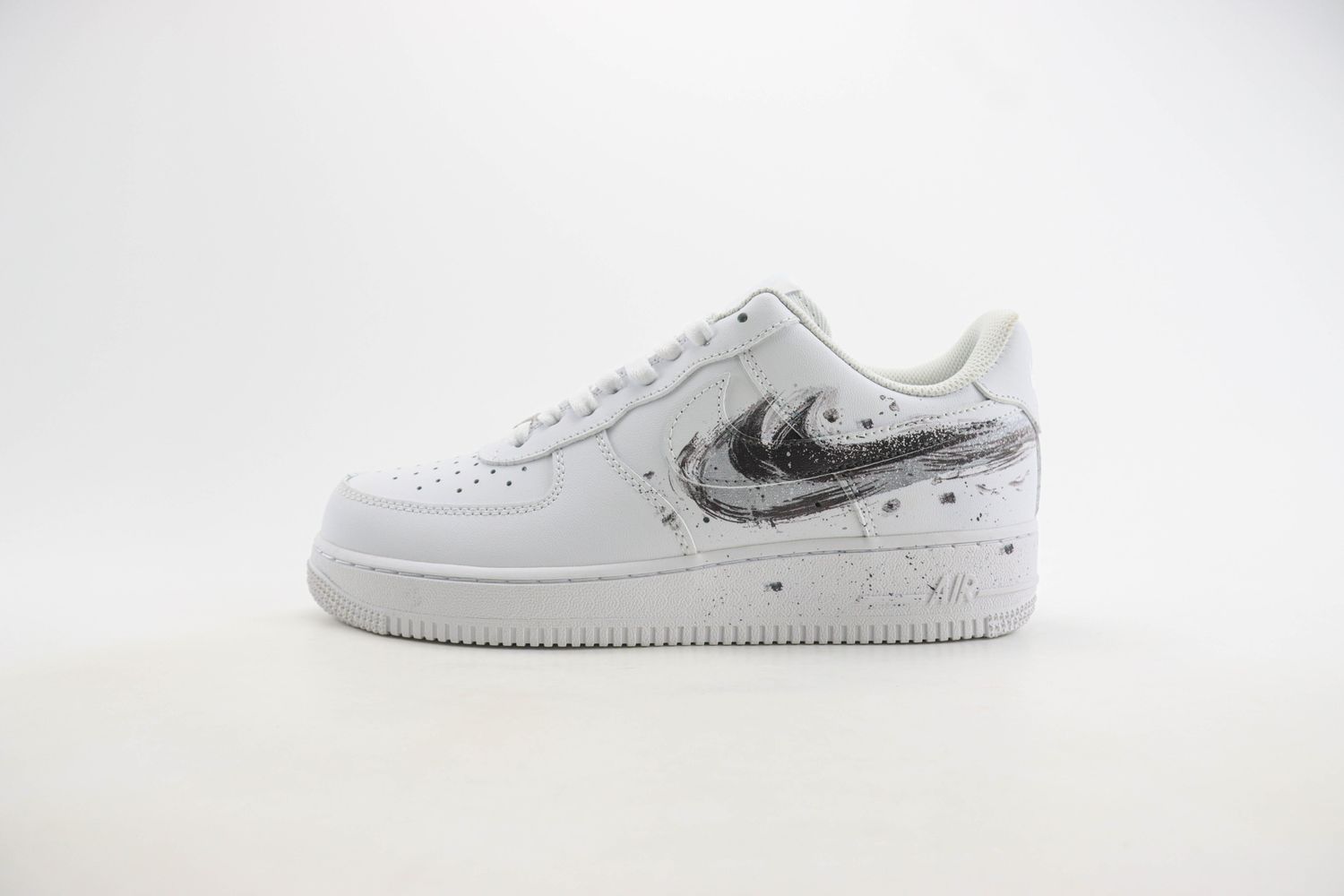  Nike Air Force 1 Low 218