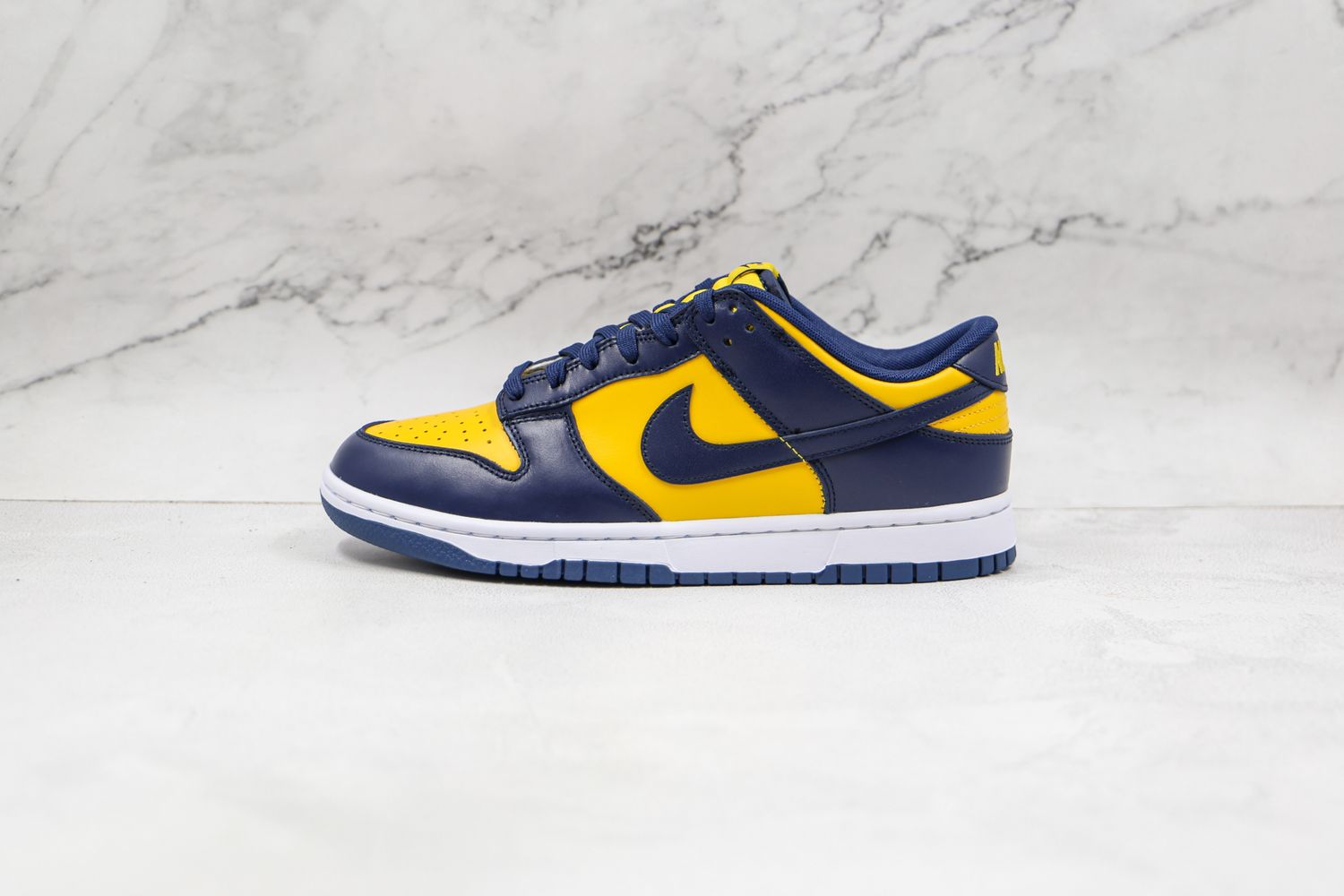Dunk Low Varsity Maize