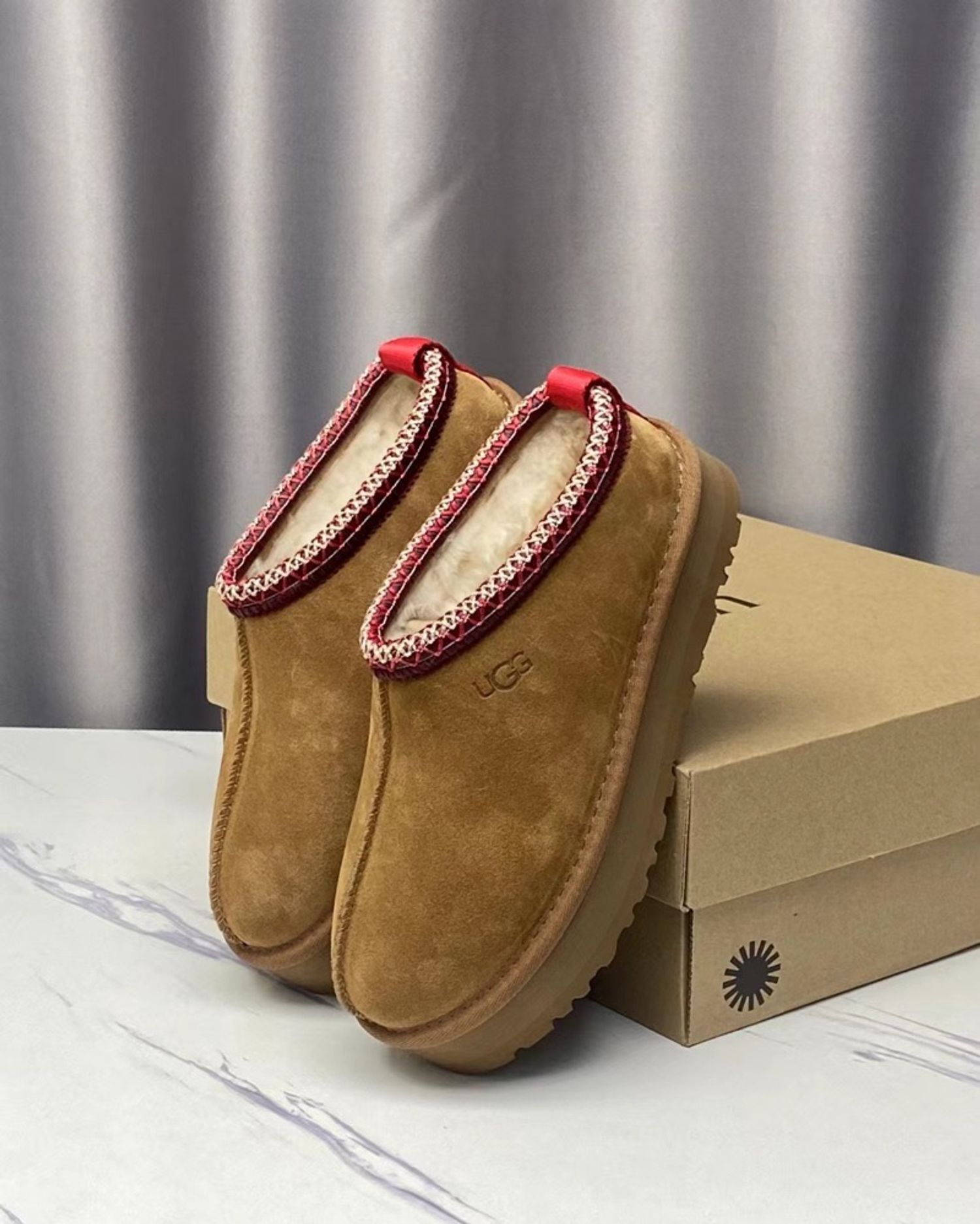 UGG Tasman