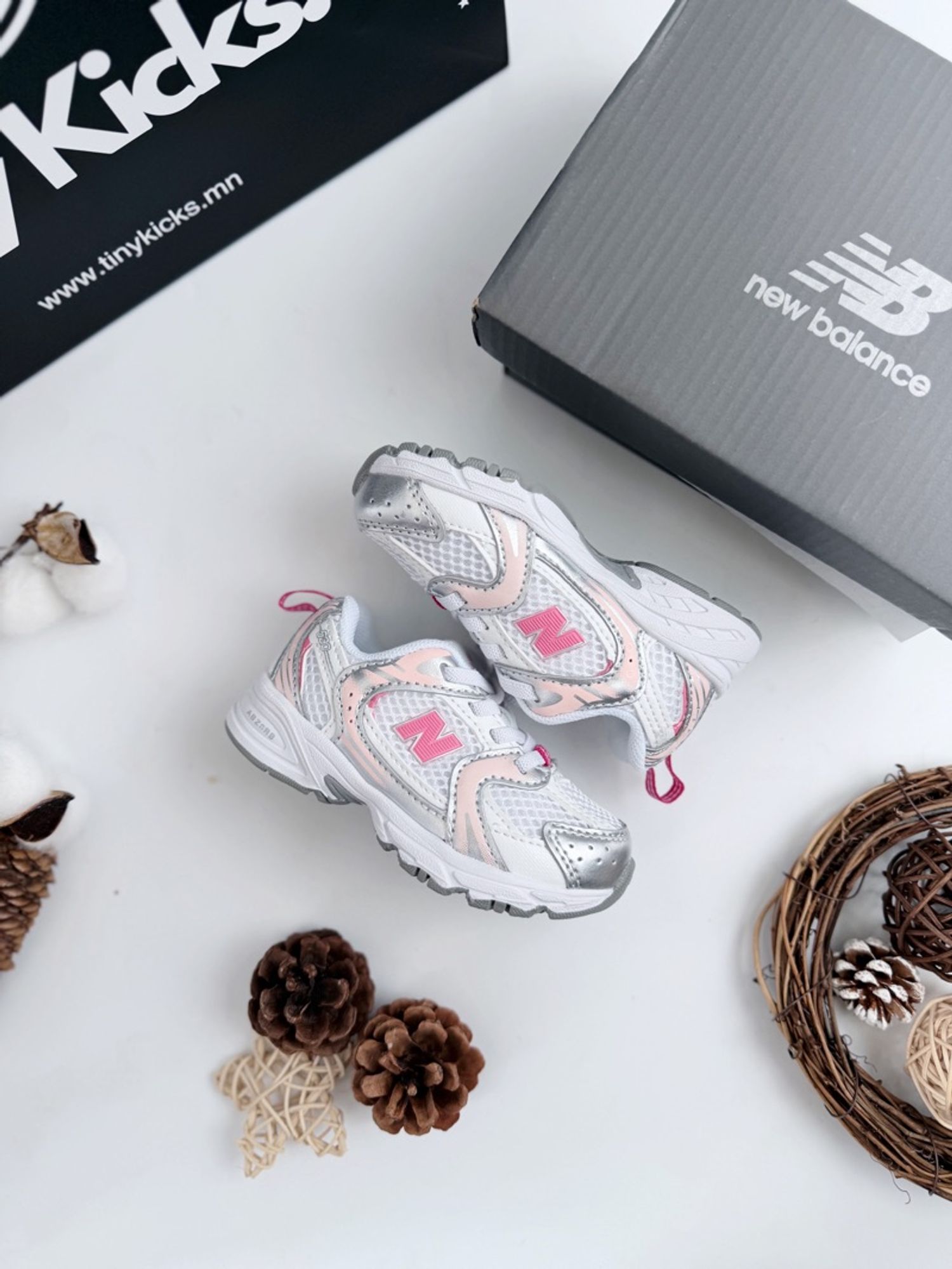 New Balance 530 Pink White