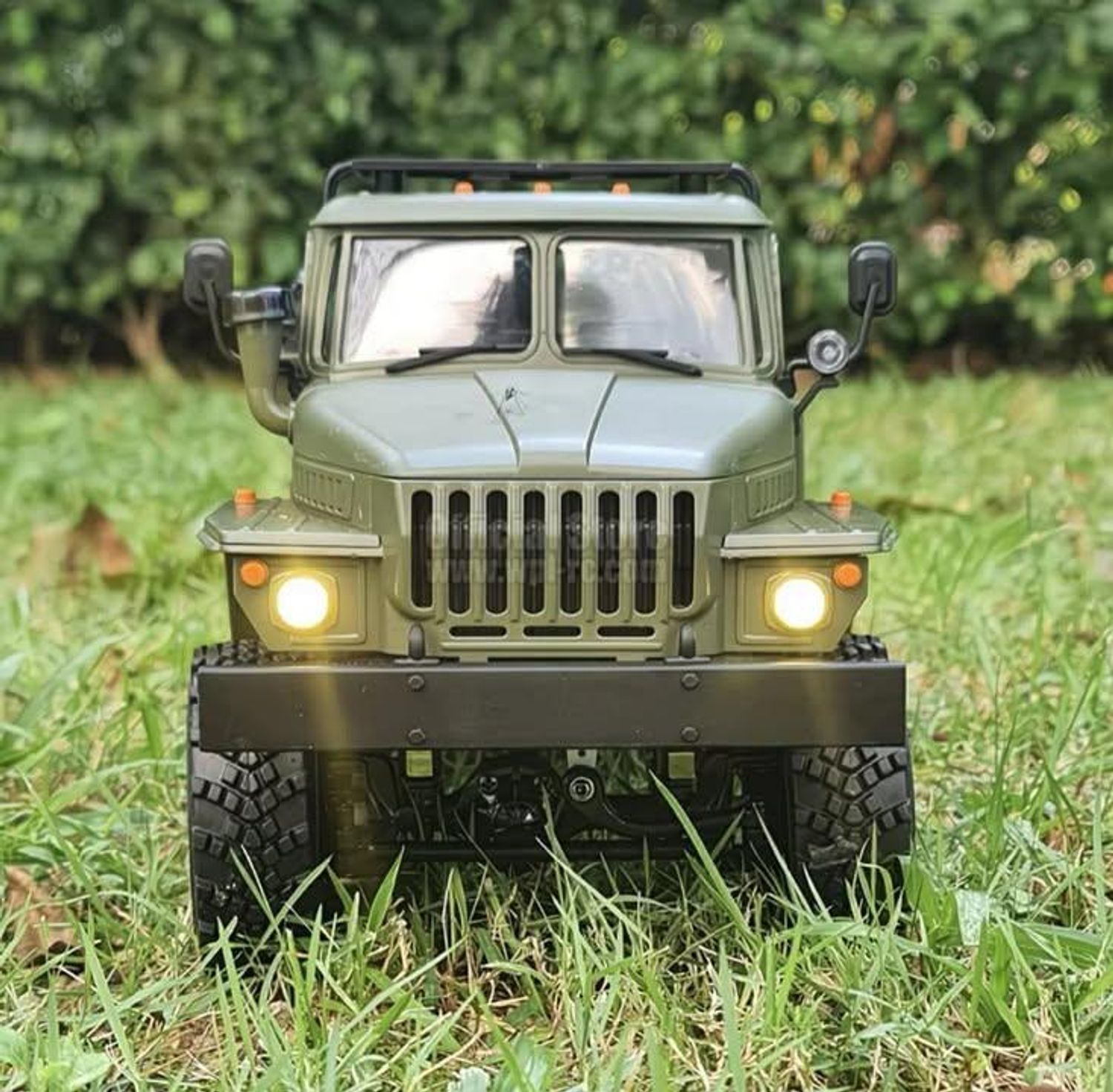 Урал чирэгч 6x6