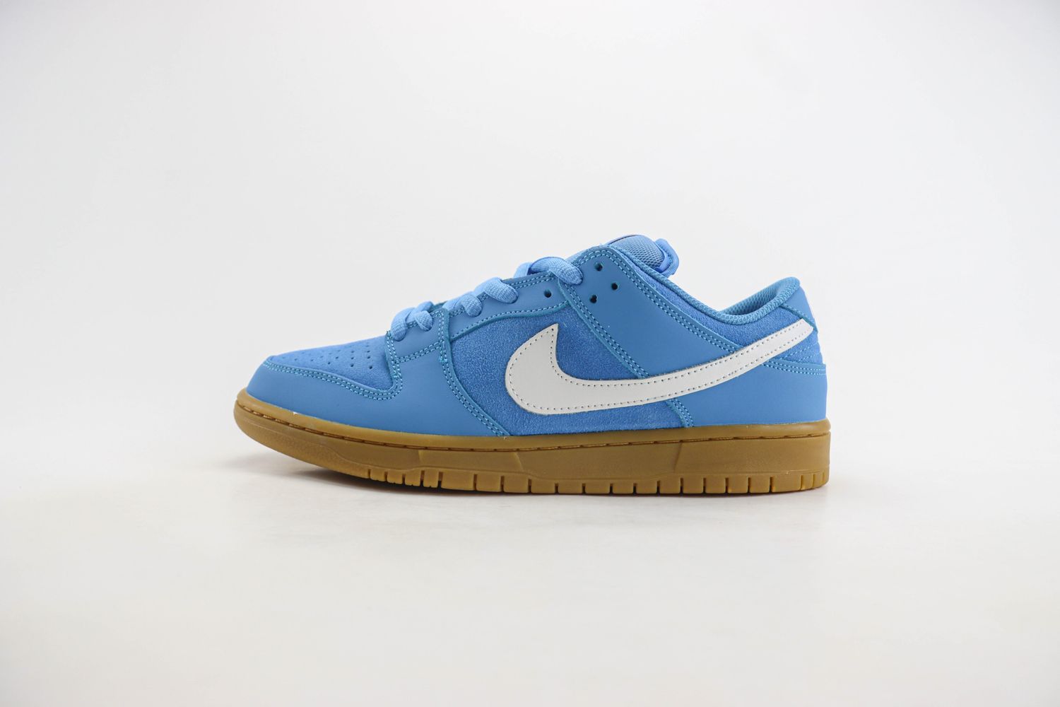 Nike SB Dunk Low ISO “University Blue”