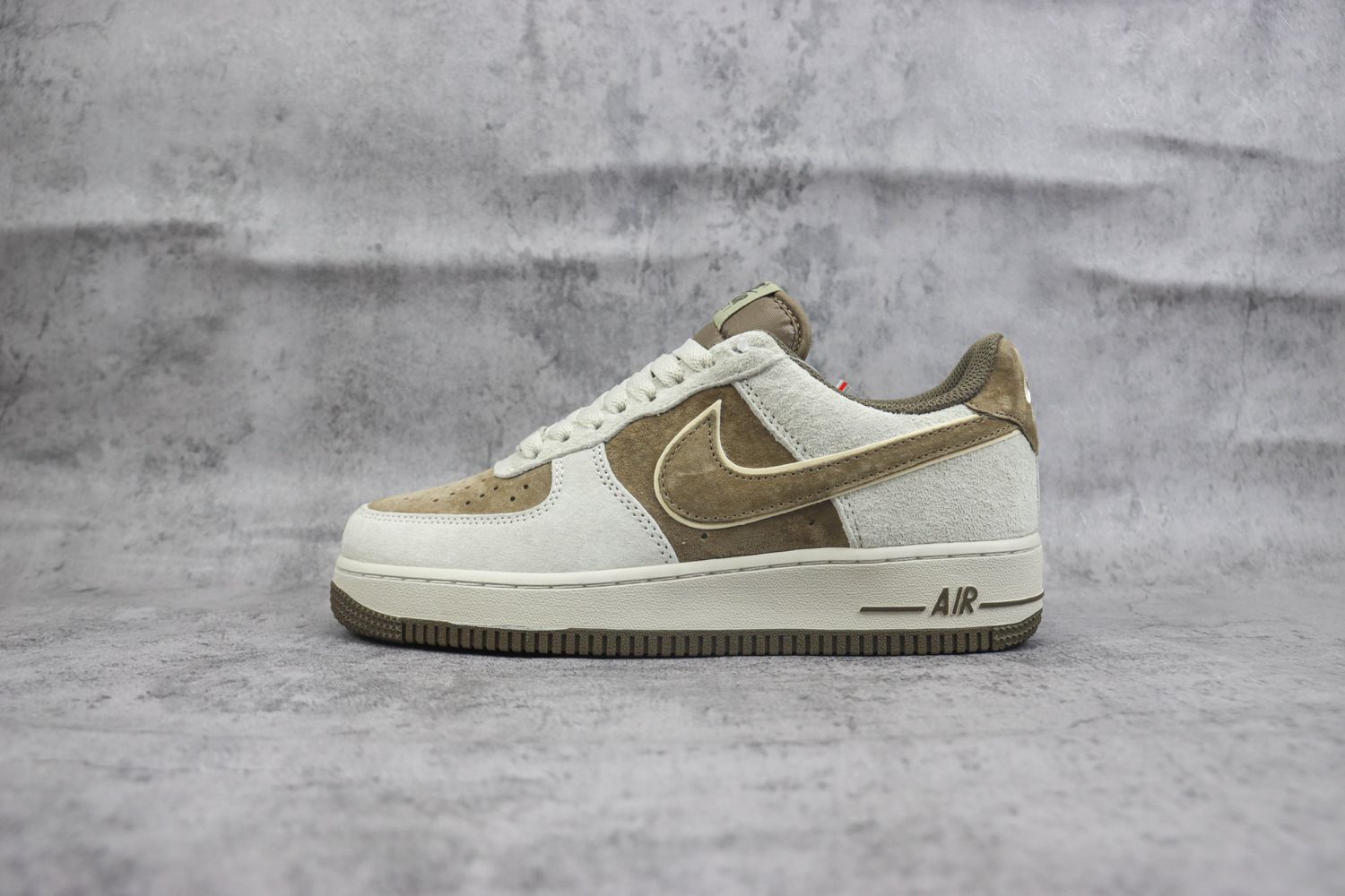 Nike Air Force 1 Low 379