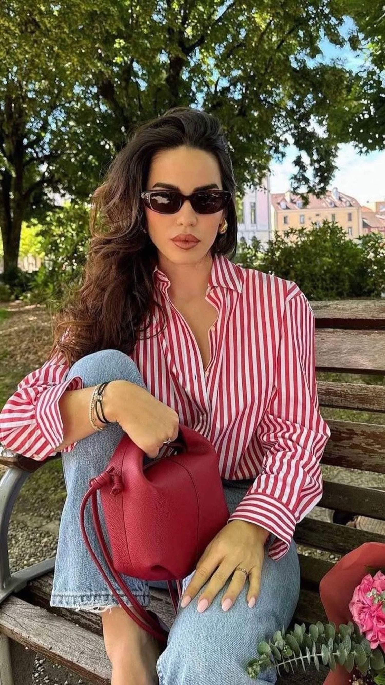 zara ulaan sudaltai sorochik