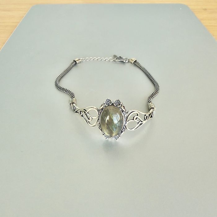 Лабрадорит, мөнгөн бугуйвч