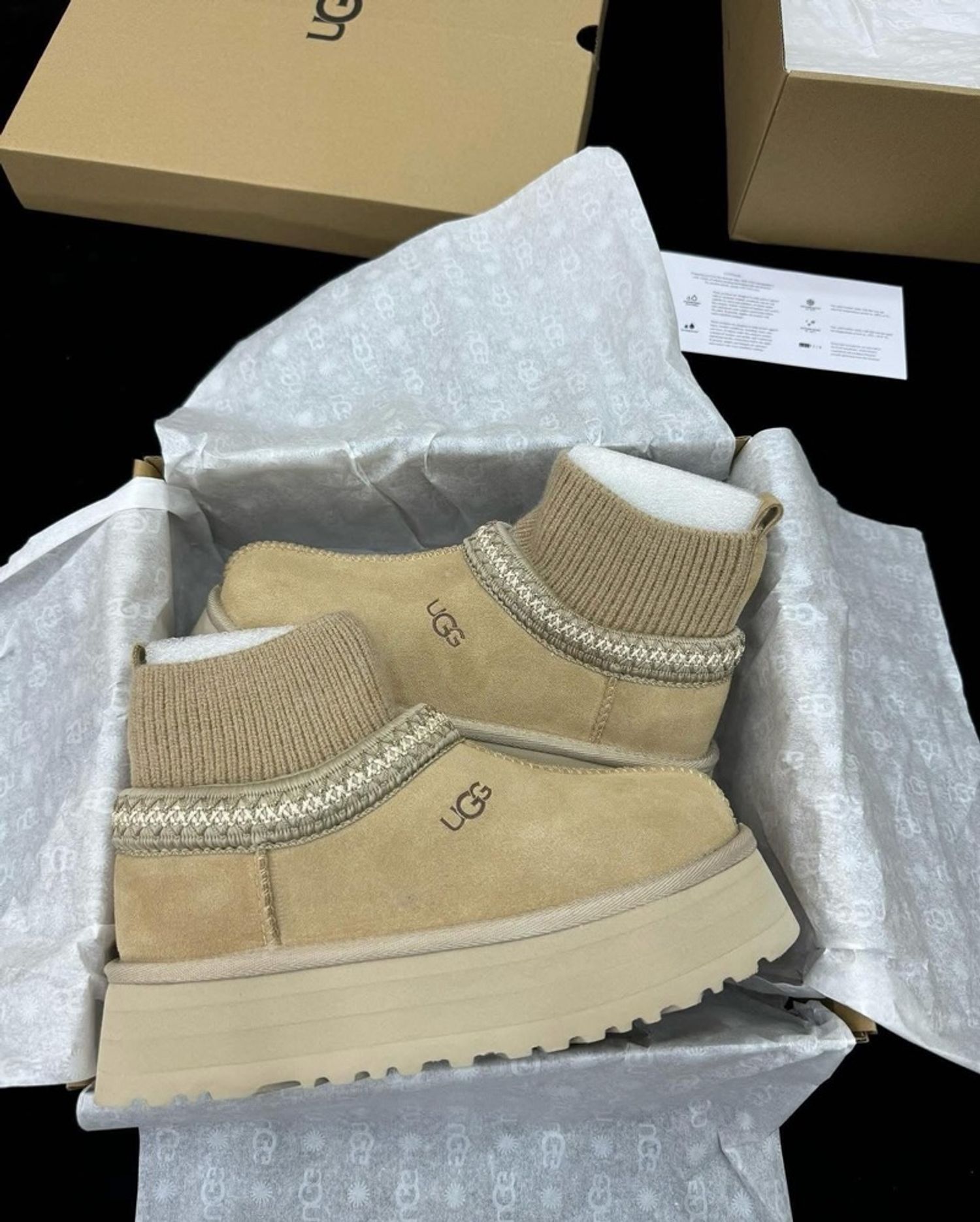 UGG Sock's Sand