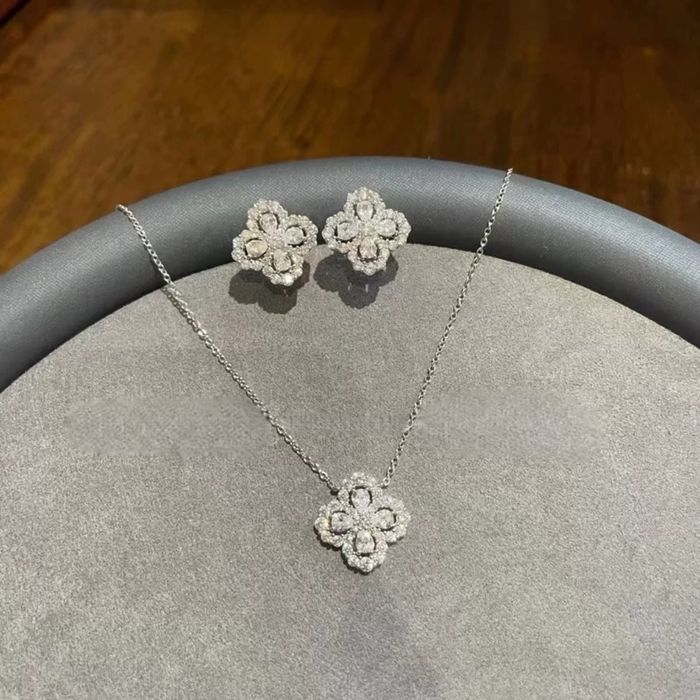 Мөнгөлөг ээмэг зүүлт хос