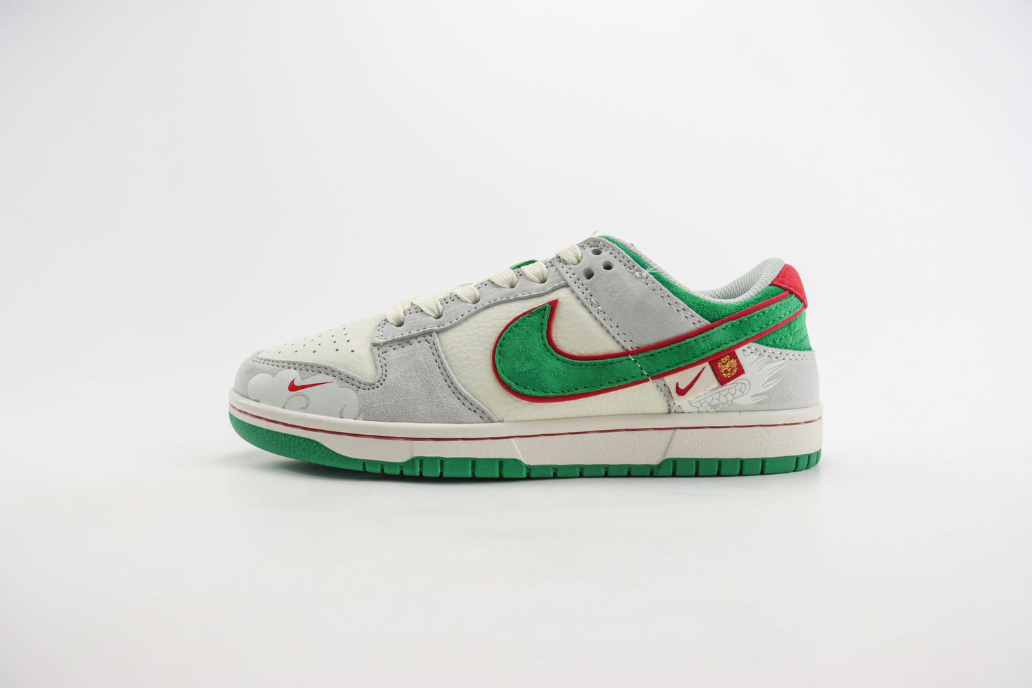 NK SB dunk year of Dragon