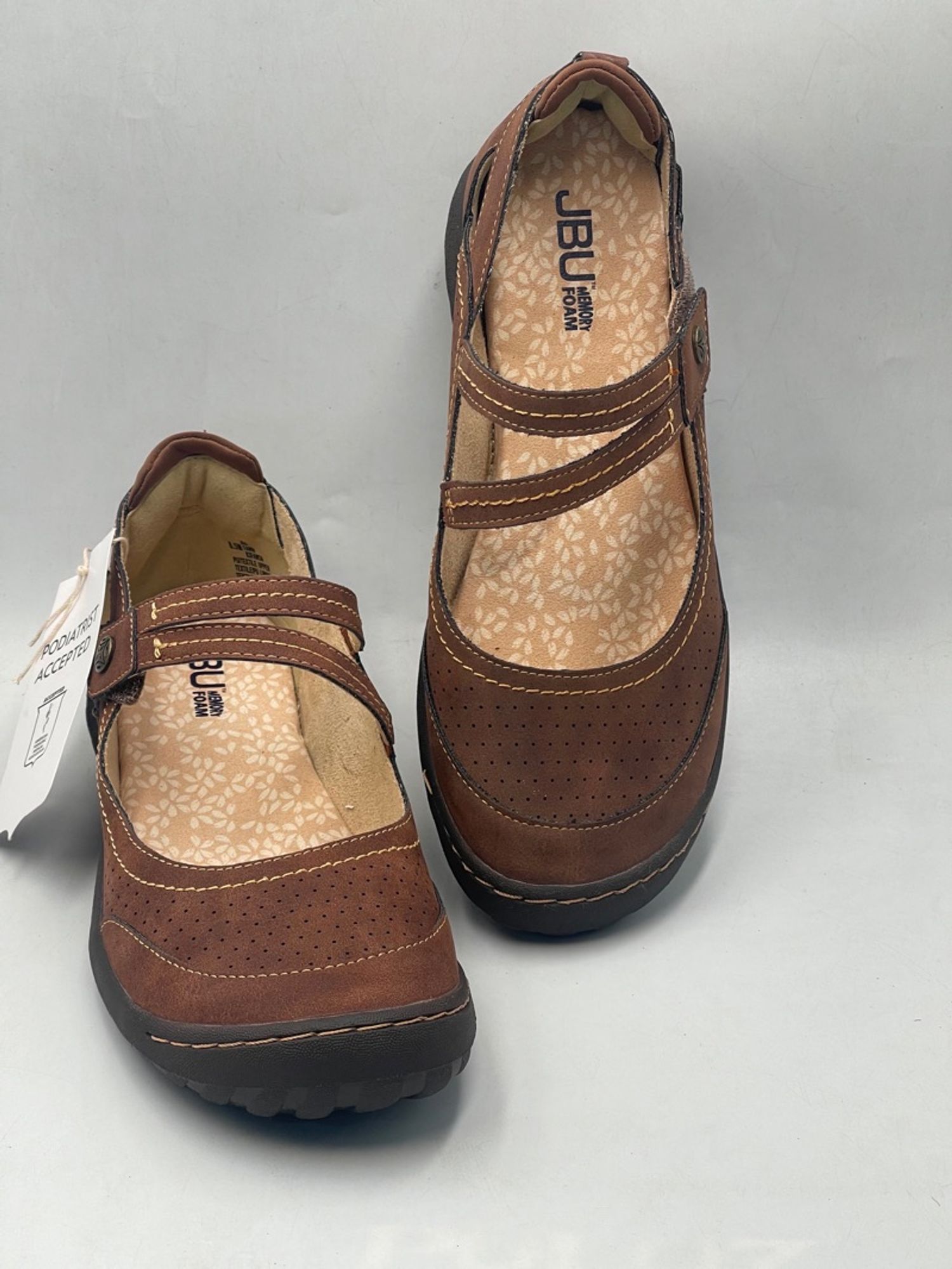 Jambu brown