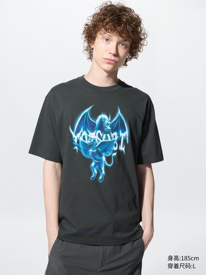UNIQLO YOASOBI футболка 