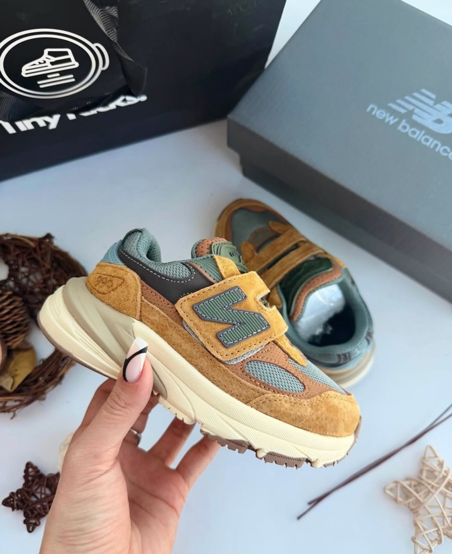 New Balance 990 Brown