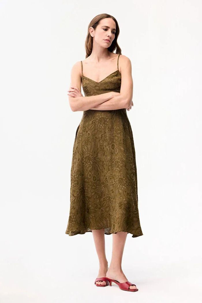 DRESS