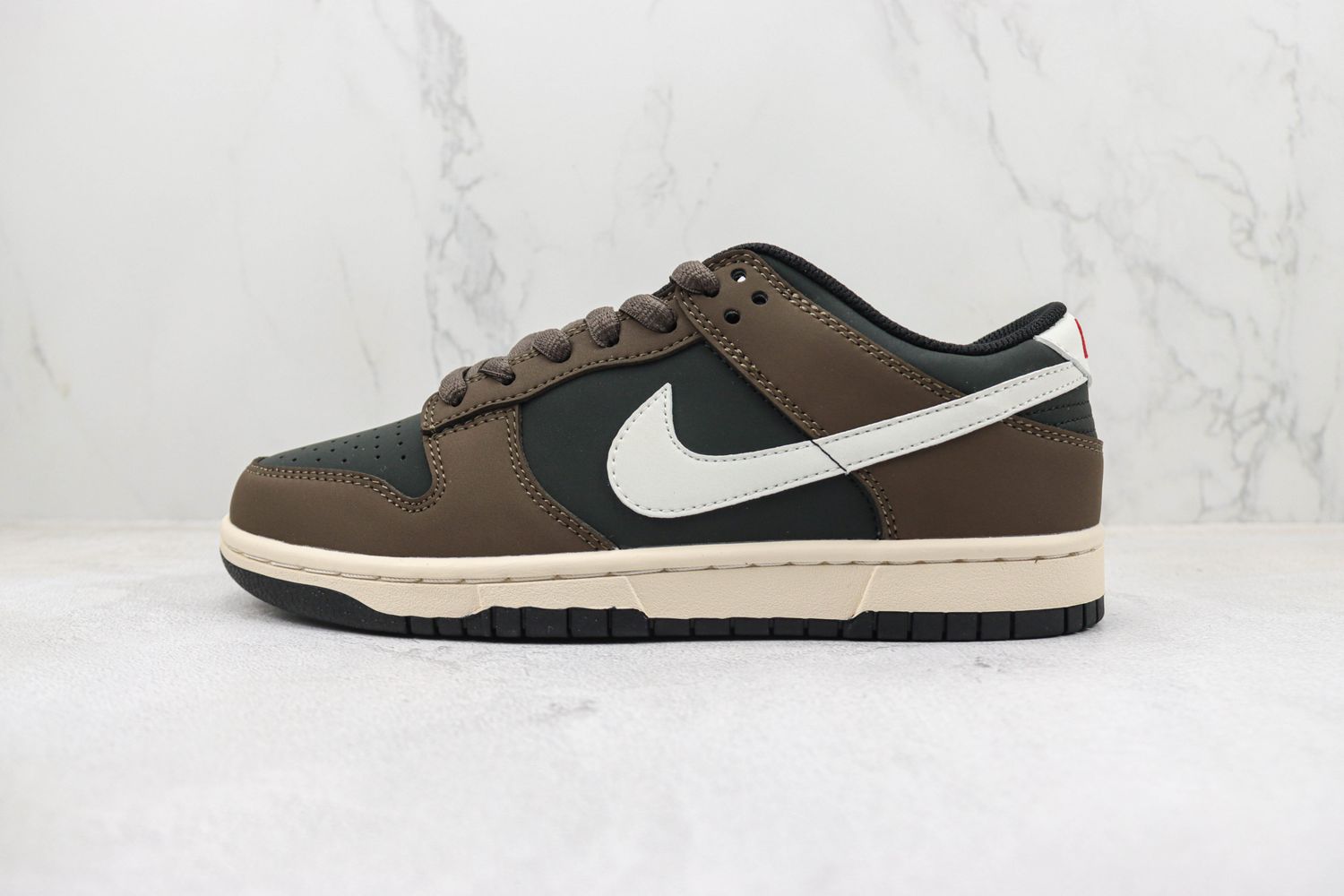 Otomo Katsuhiro x Nike SB Dunk Low 156