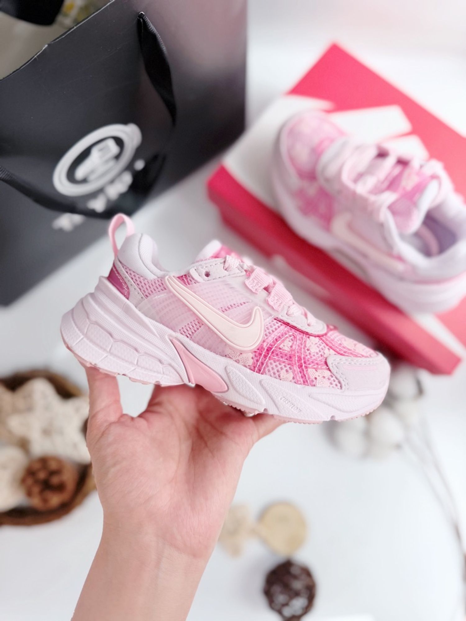 Nike V2K Flower 
