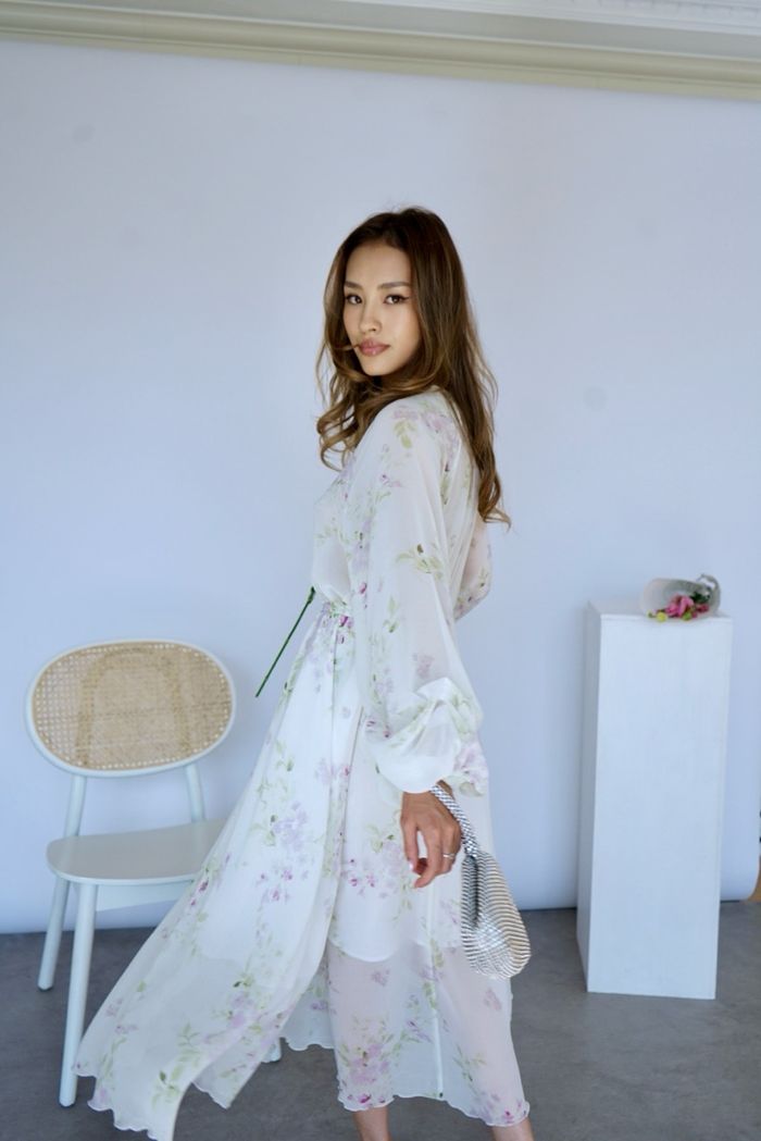 https://cdn.zochil.shop/15755f8a-b396-4f94-ba47-f9209d32463e_t700.jpg