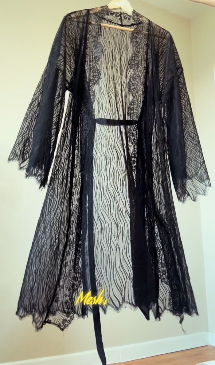 •Mesh Robe•