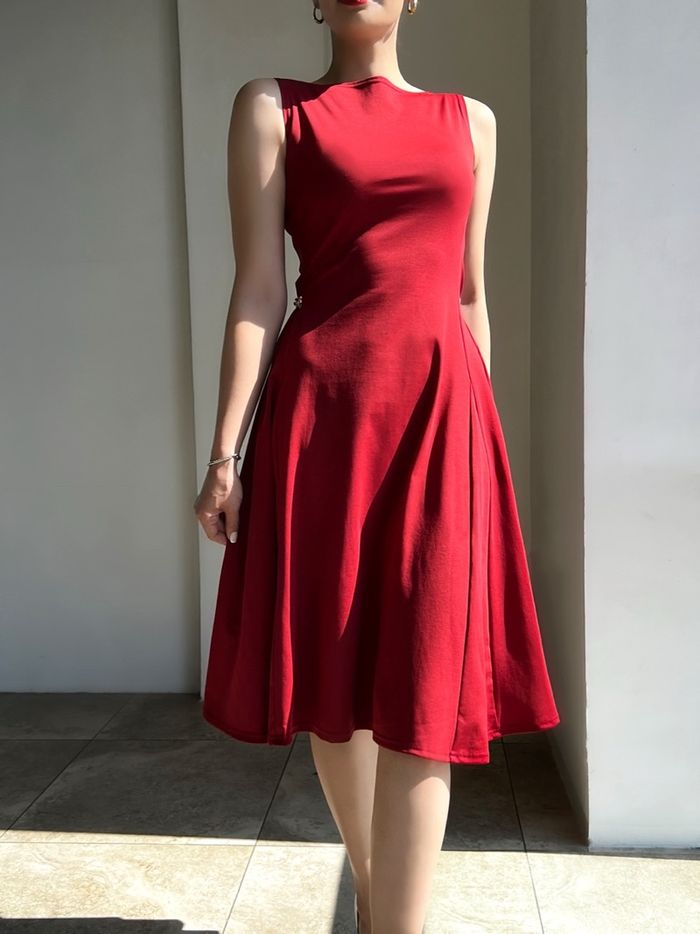 Boat neck dress