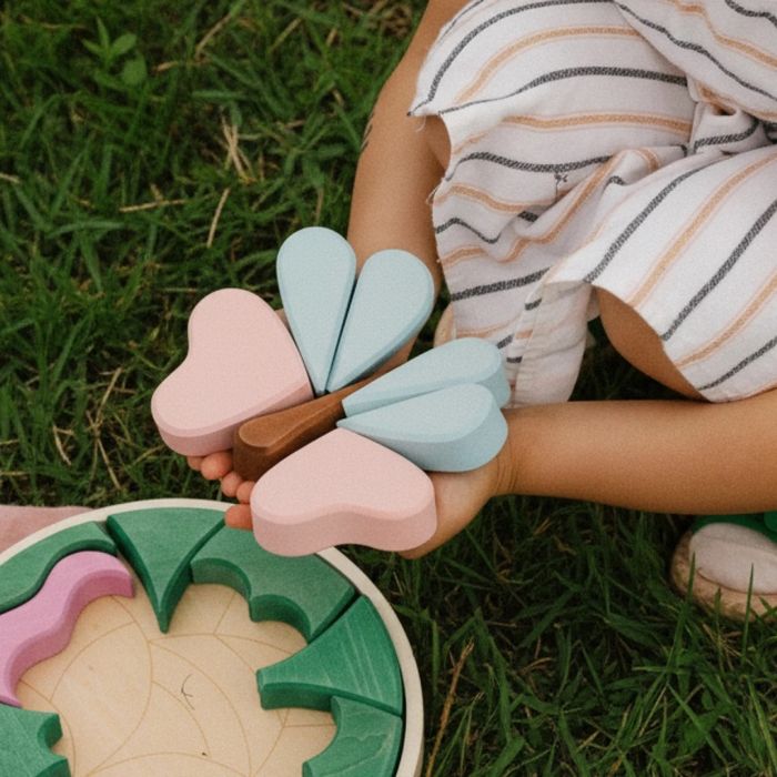 Butterfly puzzle block