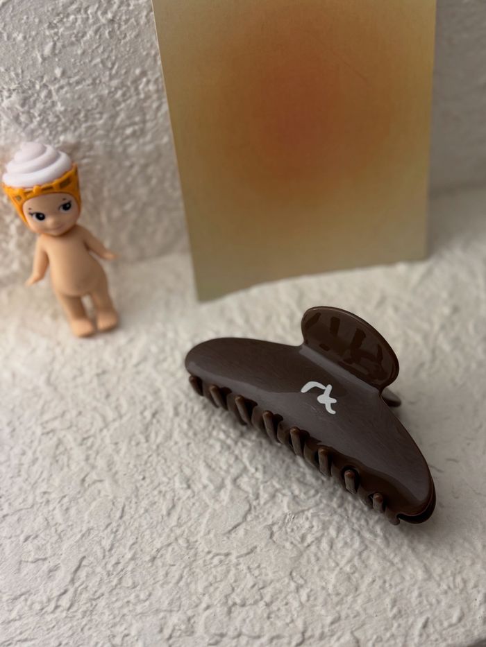 Rk Hair Clip in Mocha