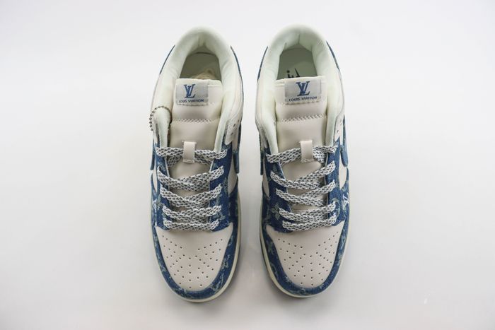 Nike SB Dunk Low x LV 50