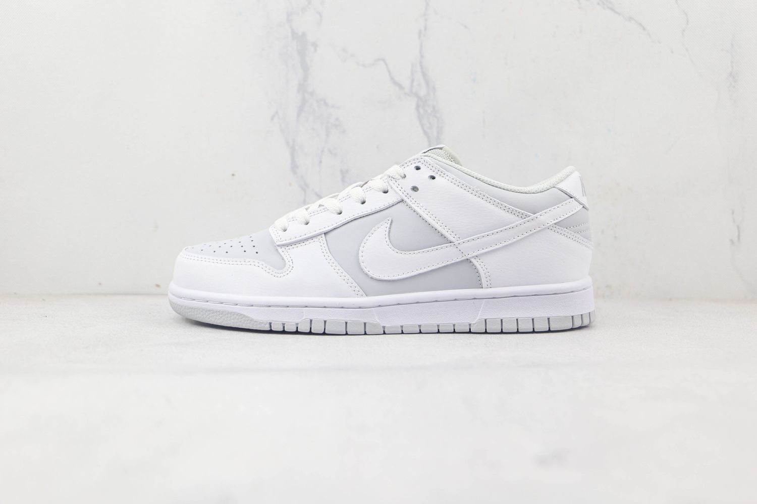 Nike Dunk Low Photon Dust 