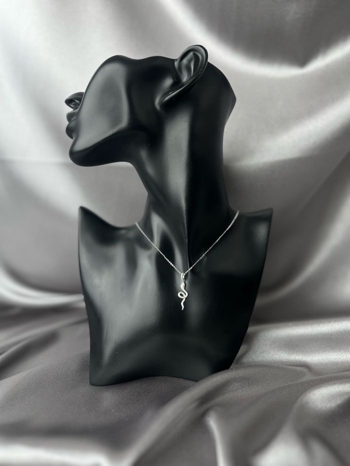 Хүзүүний зүүлт