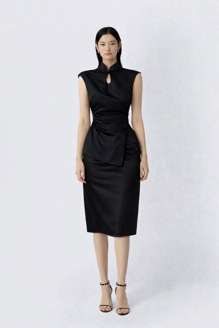 Дээл захтай цамц