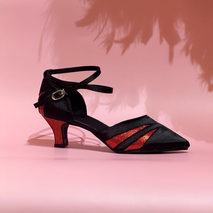 Бүжгийн гутал