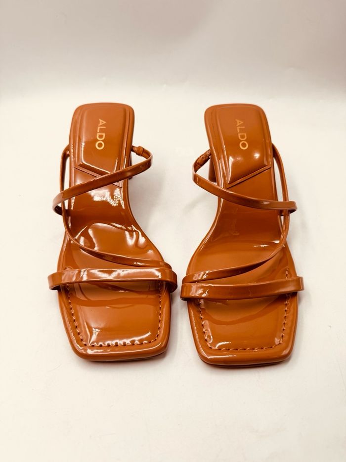 Aldo лакан шаргал сандал