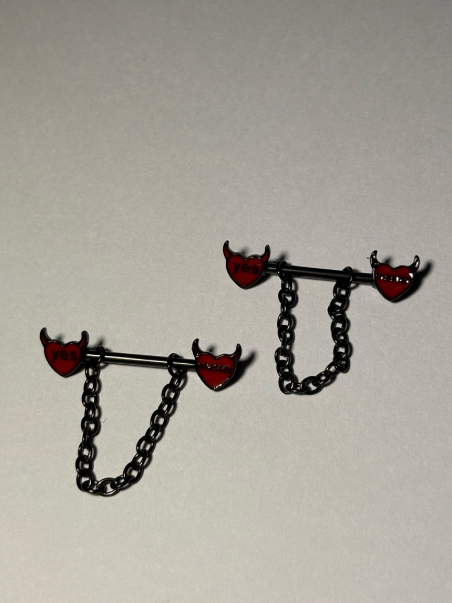 Хөхний ээмэг