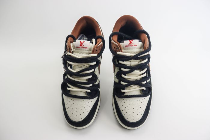 Nike SB Dunk Low x Louis Vuitton 83