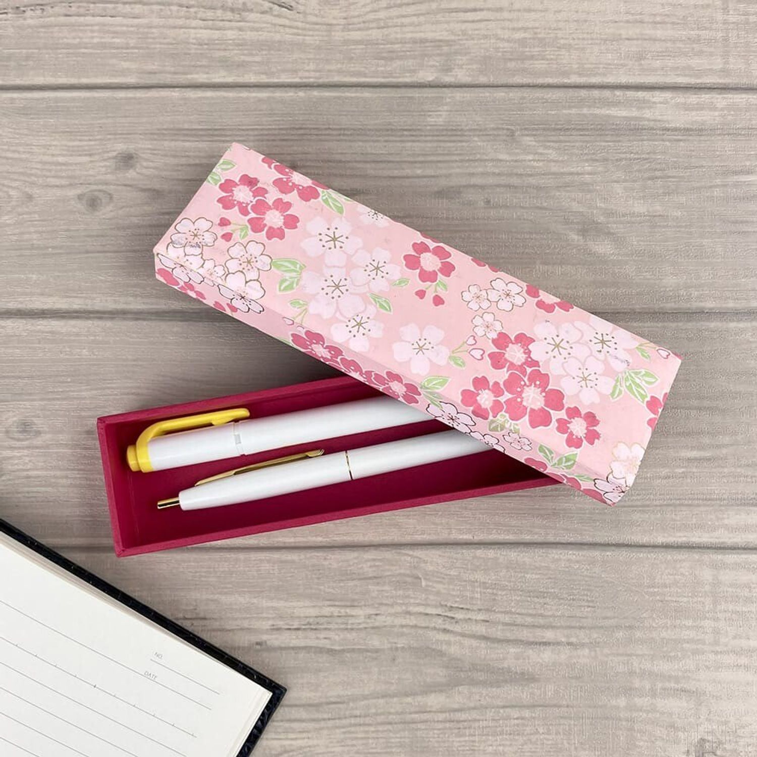 WA ZAKKA үзэгний хайрцаг